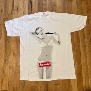 2004 10th Anniversary Kate Moss Supreme Tee